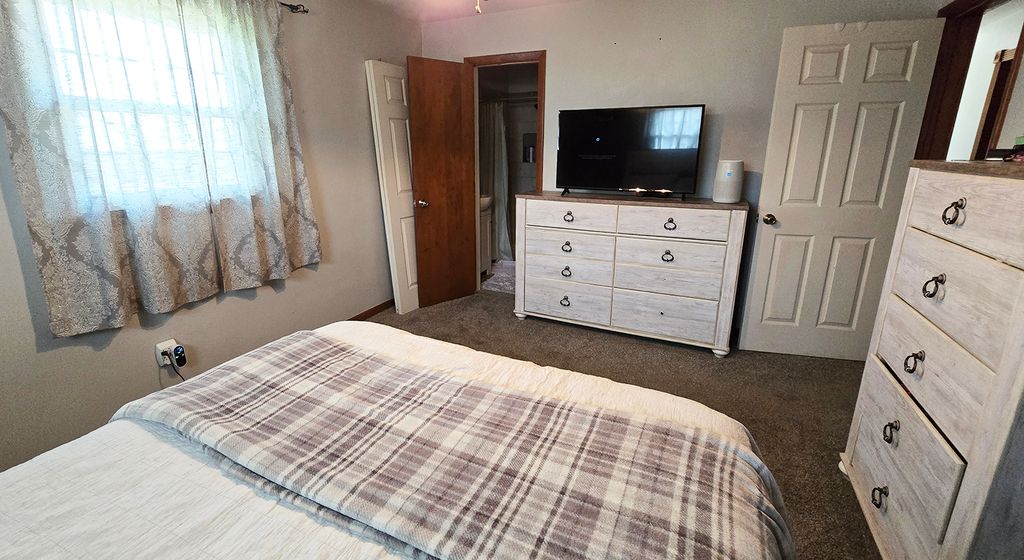 Image 18 of property listing at 412 Sunset Drive, Centralia, IL 62801