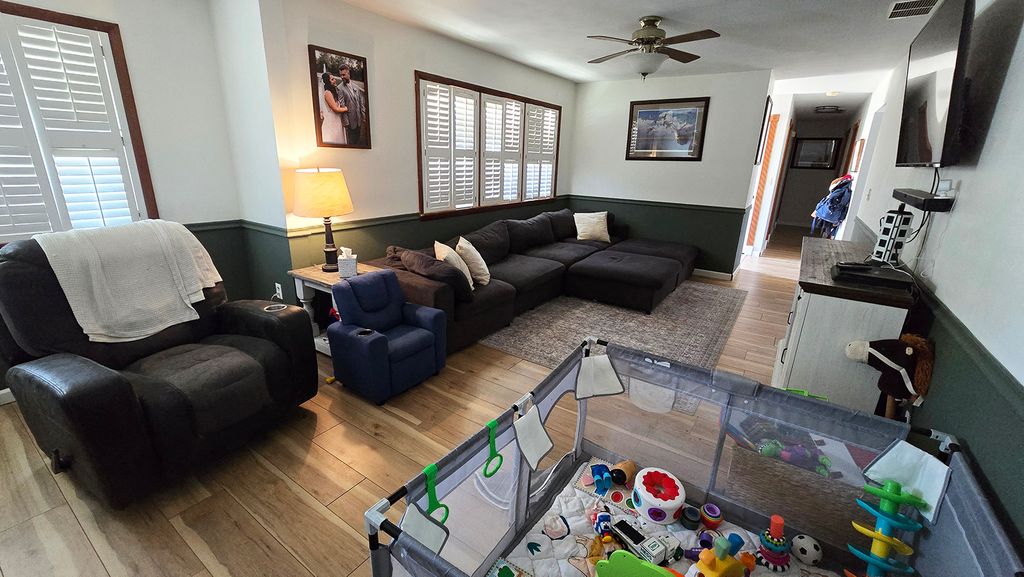 Image 7 of property listing at 412 Sunset Drive, Centralia, IL 62801