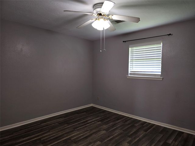 17415 Fir Road Road, Alvin, TX 77511