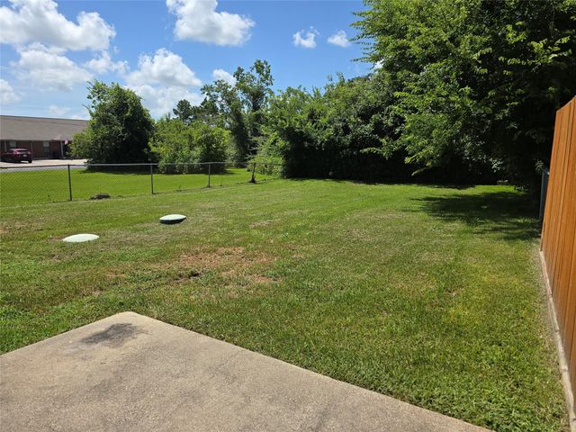 17415 Fir Road Road, Alvin, TX 77511