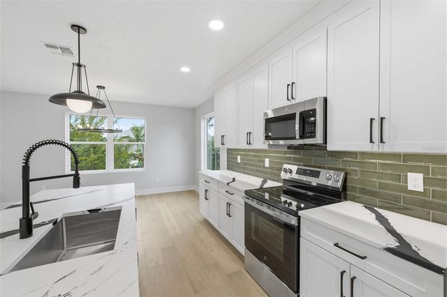 4208 W CARMEN STREET D, Tampa, FL 33609