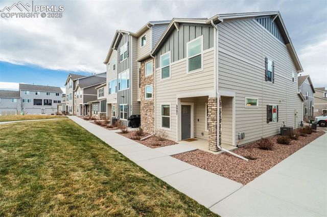 6087 Magma Heights, Colorado Springs, CO 80924