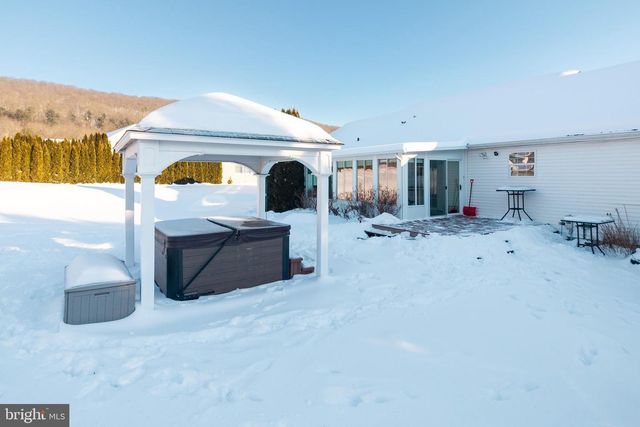 12 SAJER RD, Pottsville, PA 17901