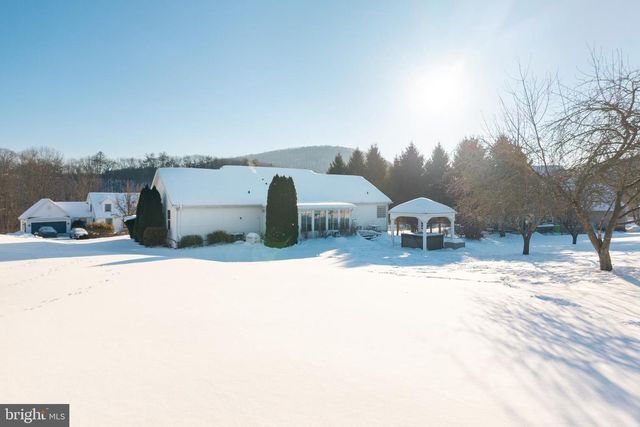 12 SAJER RD, Pottsville, PA 17901