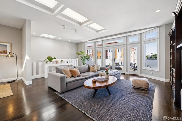 3343 Pierce Street, San Francisco, CA 94123