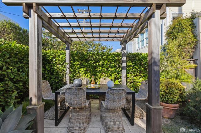 3343 Pierce Street, San Francisco, CA 94123