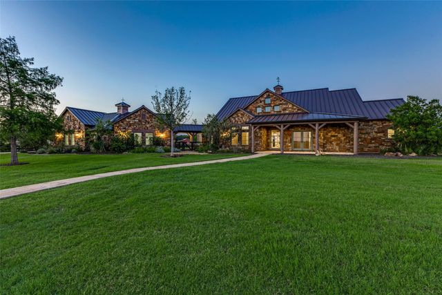 1023 Gene Perry Court, Bartonville, TX 76226