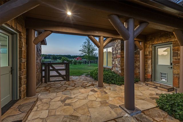 1023 Gene Perry Court, Bartonville, TX 76226