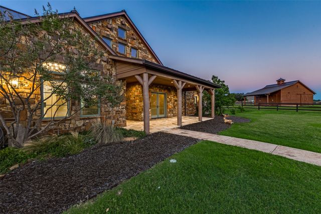 1023 Gene Perry Court, Bartonville, TX 76226