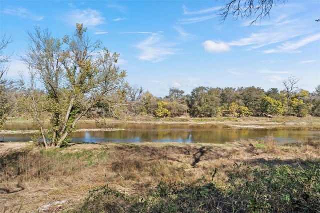 1307 Range Road, China Spring, TX 76633