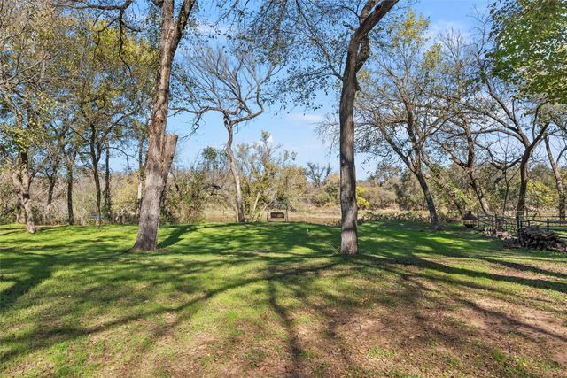 1307 Range Road, China Spring, TX 76633