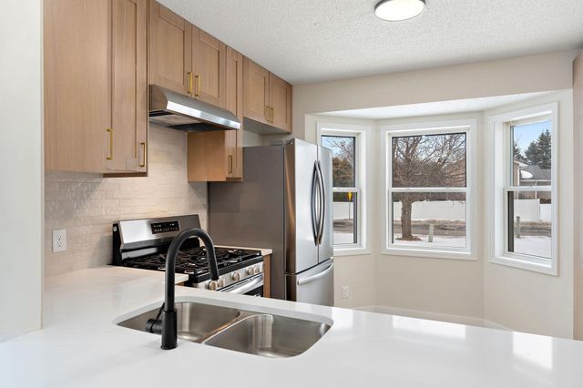 2524 131st Avenue NW, Coon Rapids, MN 55448