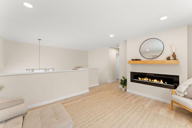 2524 131st Avenue NW, Coon Rapids, MN 55448