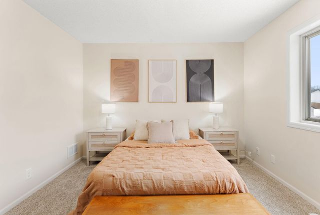 2524 131st Avenue NW, Coon Rapids, MN 55448