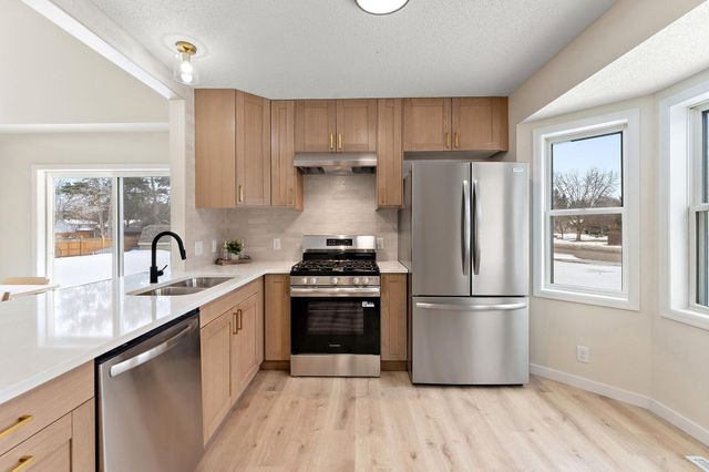 2524 131st Avenue NW, Coon Rapids, MN 55448