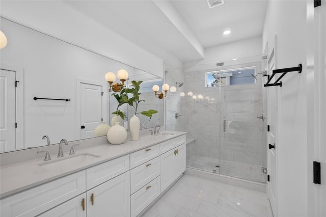 835 Rachel Street B, Houston, TX 77091