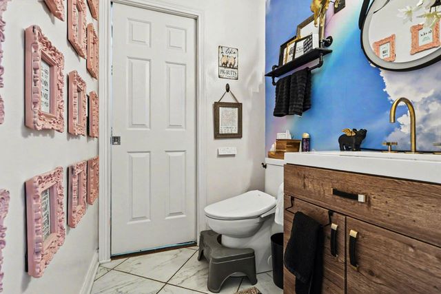 69739 Roy Drive, Edwardsburg, MI 49112