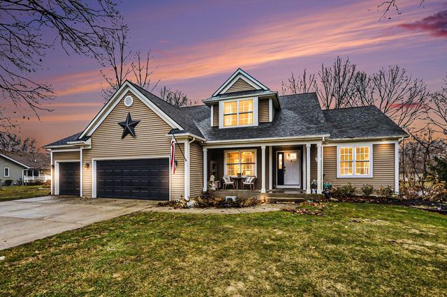 69739 Roy Drive, Edwardsburg, MI 49112