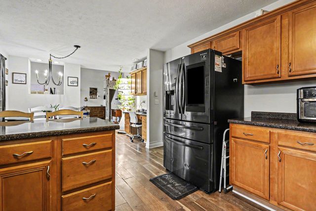 69739 Roy Drive, Edwardsburg, MI 49112