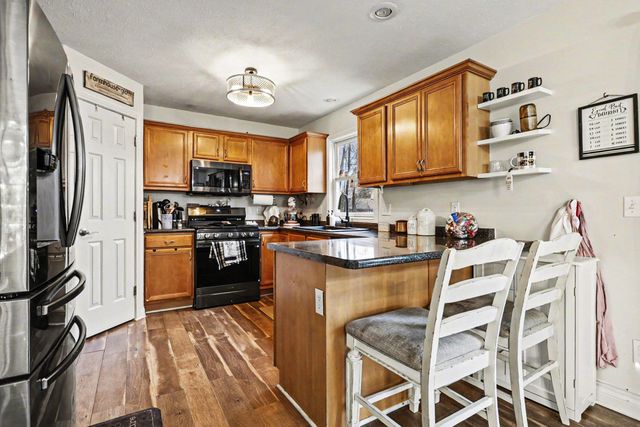 69739 Roy Drive, Edwardsburg, MI 49112