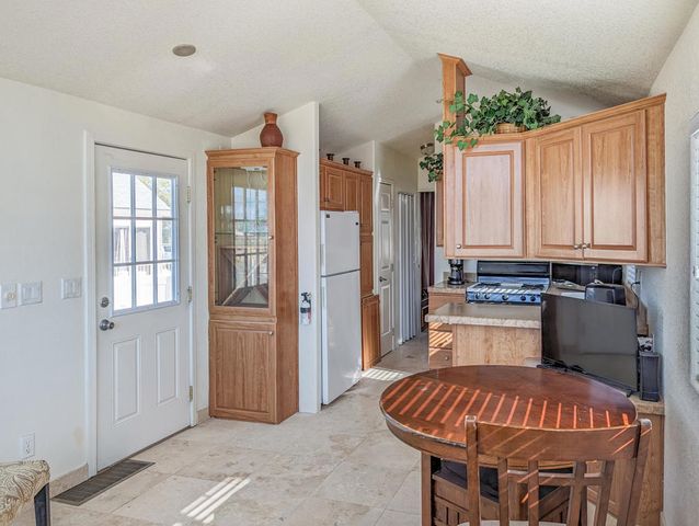 70200 Dillon Road 328, Desert Hot Springs, CA 92241