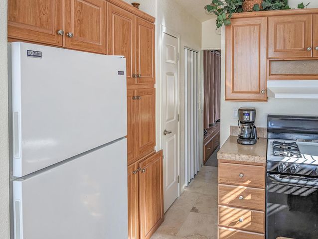 70200 Dillon Road 328, Desert Hot Springs, CA 92241