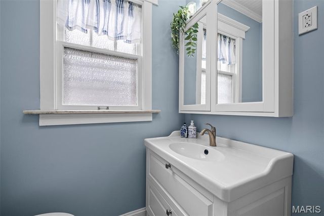 879 Greeley Avenue, St Louis, MO 63119