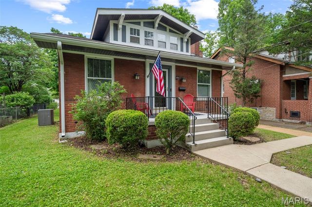 879 Greeley Avenue, St Louis, MO 63119
