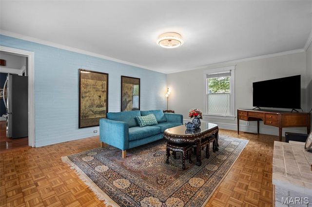 879 Greeley Avenue, St Louis, MO 63119