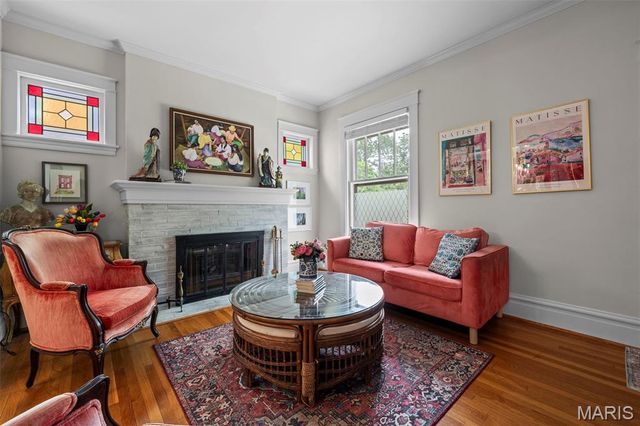 879 Greeley Avenue, St Louis, MO 63119