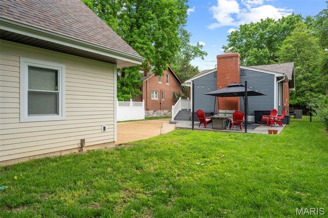 879 Greeley Avenue, St Louis, MO 63119
