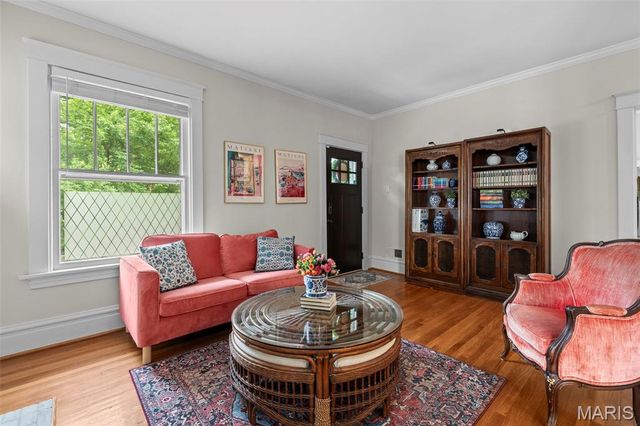 879 Greeley Avenue, St Louis, MO 63119