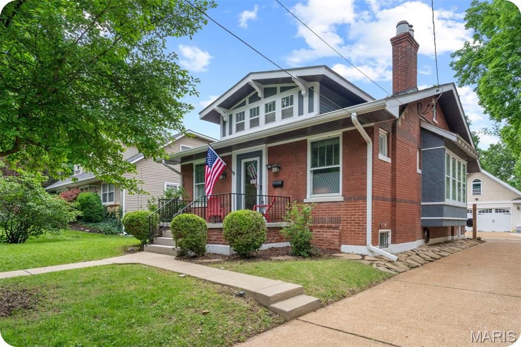 879 Greeley Avenue, St Louis, MO 63119