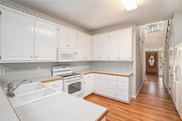 201 Ridgeview Court, Canton, GA 30114