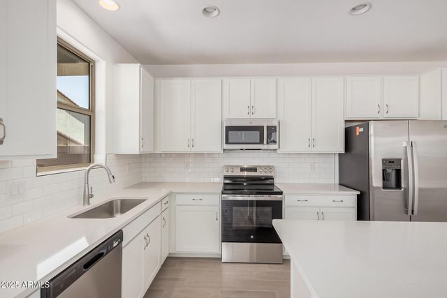 11611 W GREEN Drive, Youngtown, AZ 85363