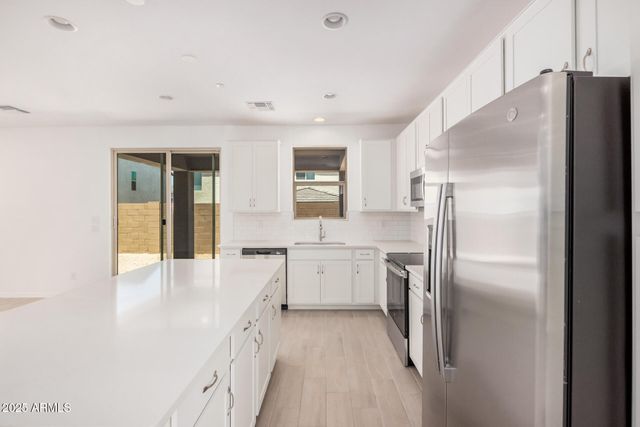 11611 W GREEN Drive, Youngtown, AZ 85363