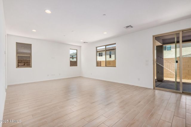 11611 W GREEN Drive, Youngtown, AZ 85363