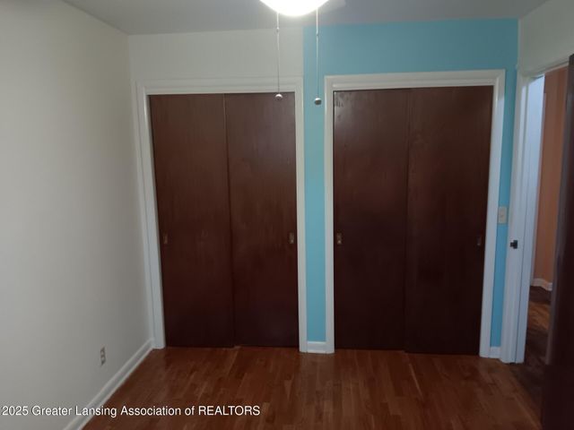 1007 N Foster Avenue, Lansing, MI 48912