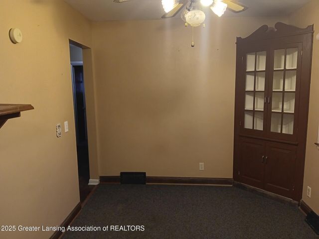 1007 N Foster Avenue, Lansing, MI 48912