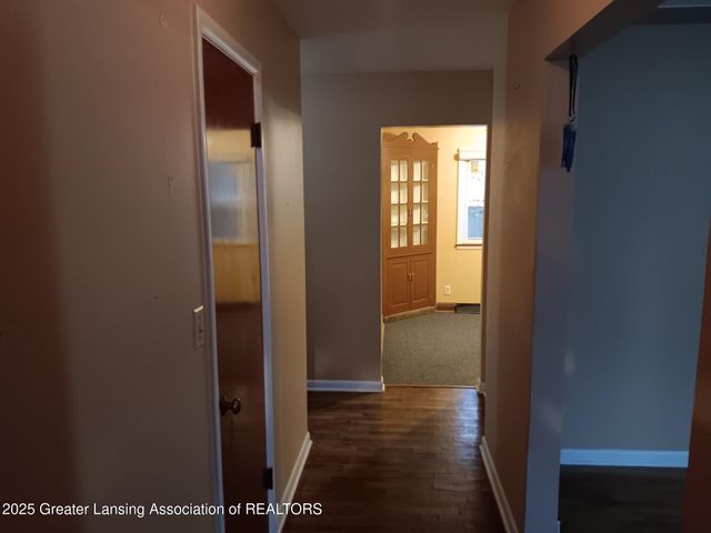 1007 N Foster Avenue, Lansing, MI 48912