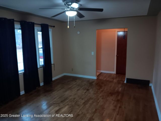 1007 N Foster Avenue, Lansing, MI 48912