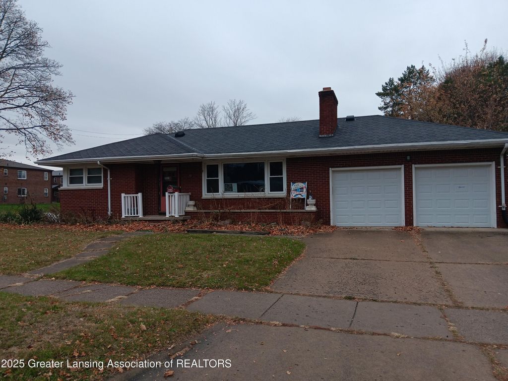 1007 N Foster Avenue, Lansing, MI 48912