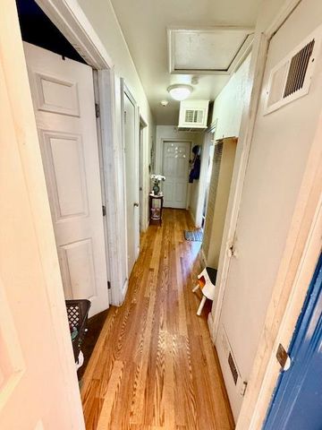 1025 W Griffith Avenue, Fresno, CA 93705