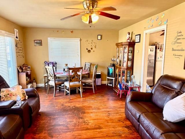 1025 W Griffith Avenue, Fresno, CA 93705