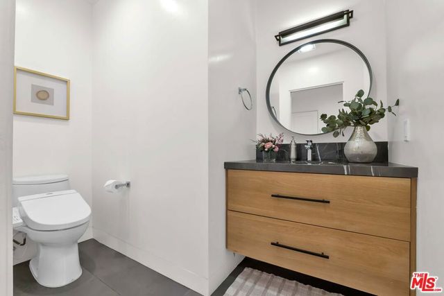 602 S Lucerne Boulevard, Los Angeles, CA 90005