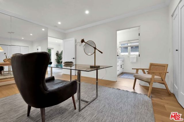 602 S Lucerne Boulevard, Los Angeles, CA 90005