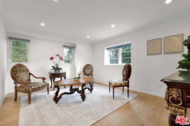 602 S Lucerne Boulevard, Los Angeles, CA 90005