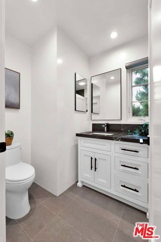 602 S Lucerne Boulevard, Los Angeles, CA 90005