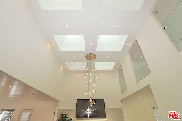 602 S Lucerne Boulevard, Los Angeles, CA 90005