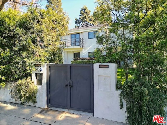 602 S Lucerne Boulevard, Los Angeles, CA 90005